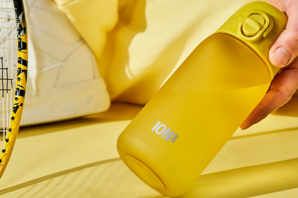 Von Leistung bis Gesundheit: Warum Wasser Sportgetränke jedes Mal übertrifft