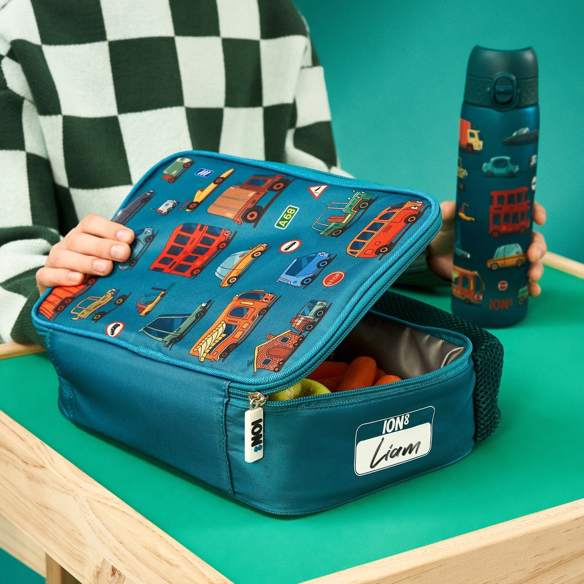 Isolierte Lunchtasche, Autos